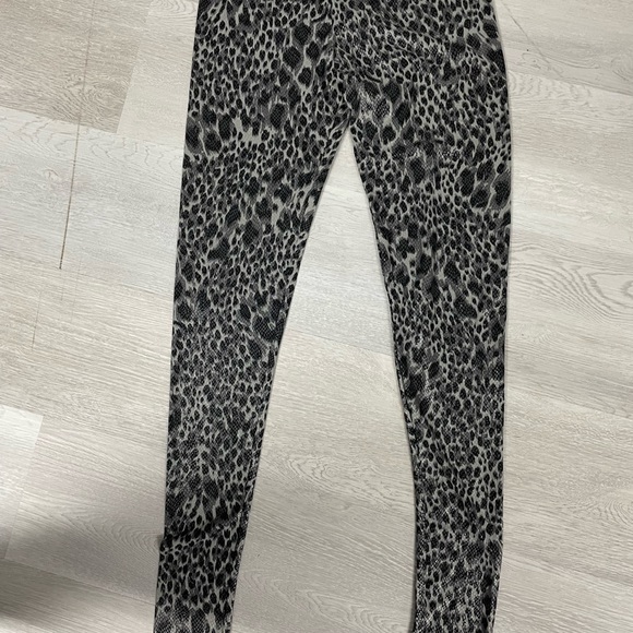 Animal print leggings - Picture 2 of 2